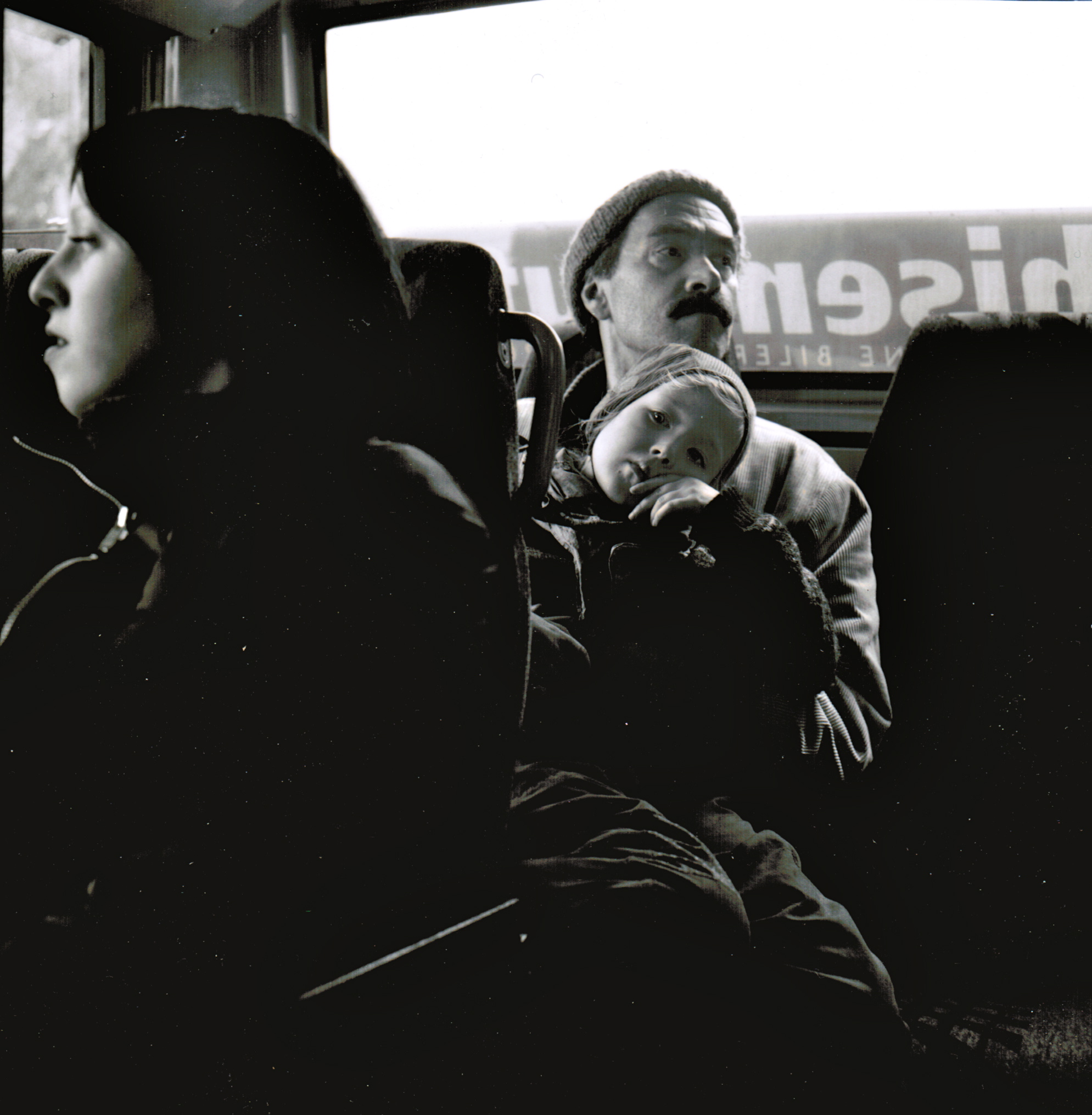Kaj Skagen på bussen, fotografert av Oddleiv Apneseth fra Bergens Tidende.